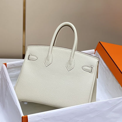 https://www.luxispro.com/image/cache/catalog/Hand%20Bag/Hermes/HM015/2-1000x1000.jpg